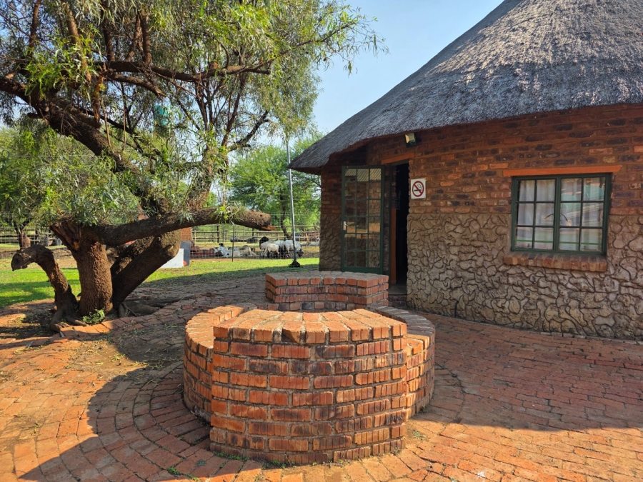 To Let 1 Bedroom Property for Rent in Rietfontein A H North West